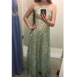 Beautiful prom dress/ gown Size 3